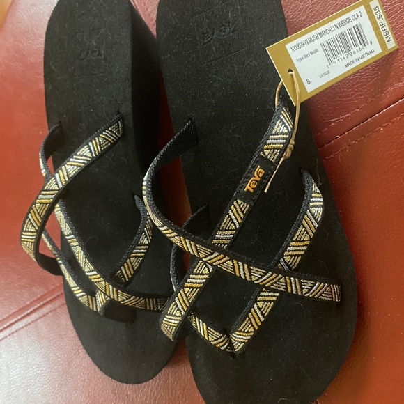 Teva Size 8 wedge - Picture 1 of 3
